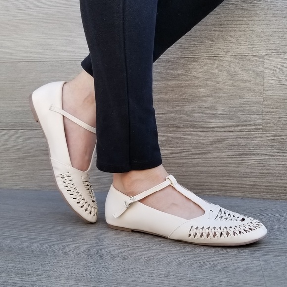 Nude Cut Out Ballerina Spring Flats -P - Picture 7 of 8